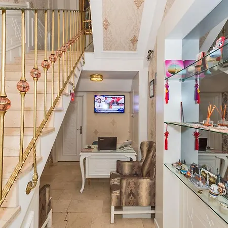 Hotell The Empress Theodora 3*