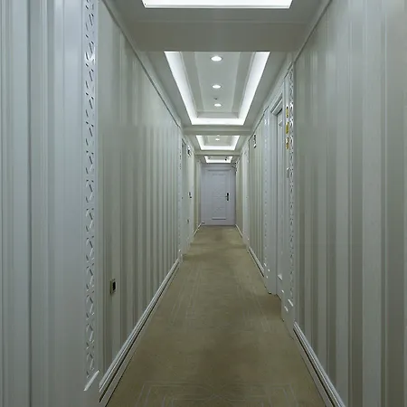 The Empress Theodora Otel 3*